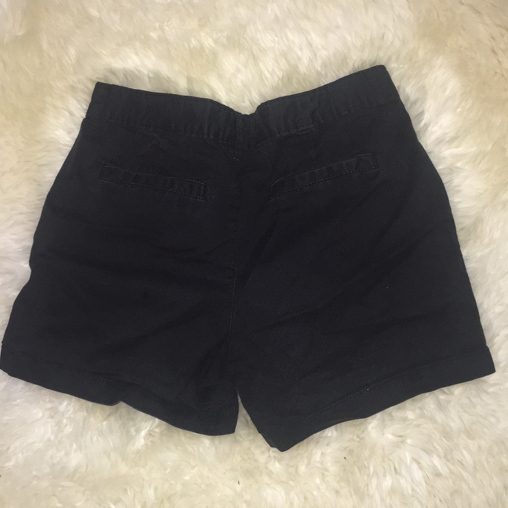 Adjustable black khaki shorts